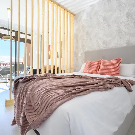 Apartment Palmeras Sea View By 10tosea *